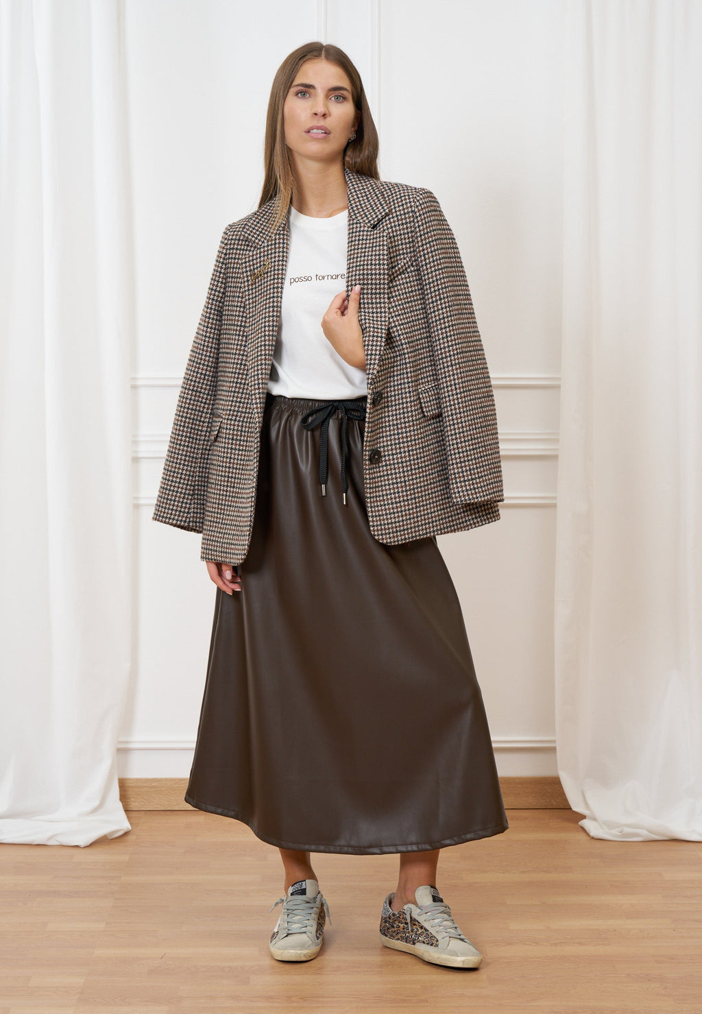 Short houndstooth coat