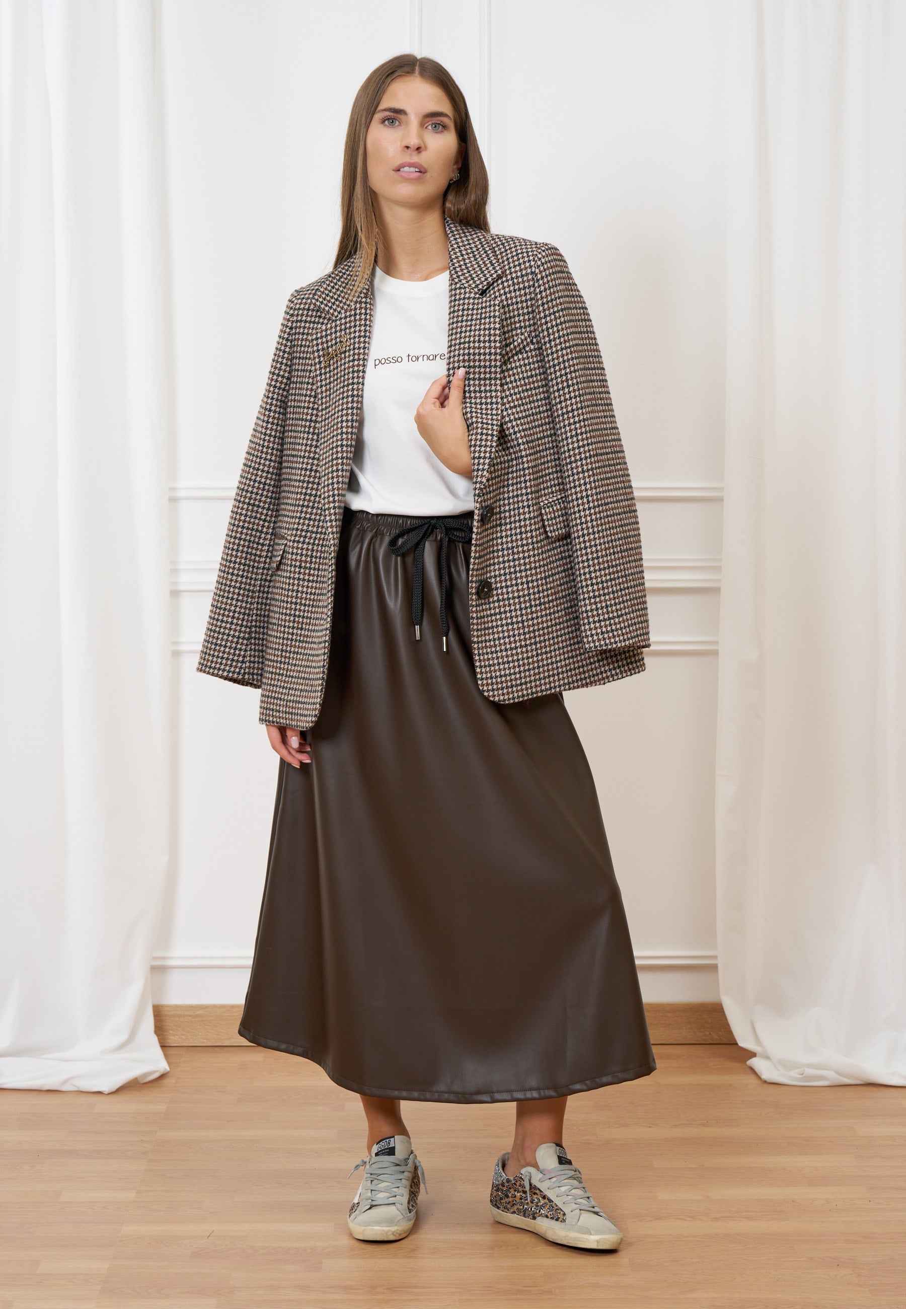 Short houndstooth coat