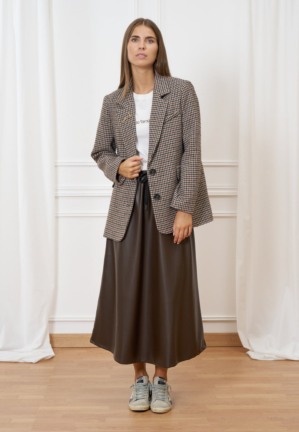 Short houndstooth coat