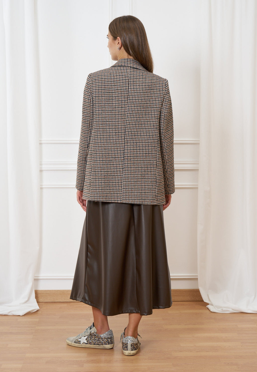 Short houndstooth coat