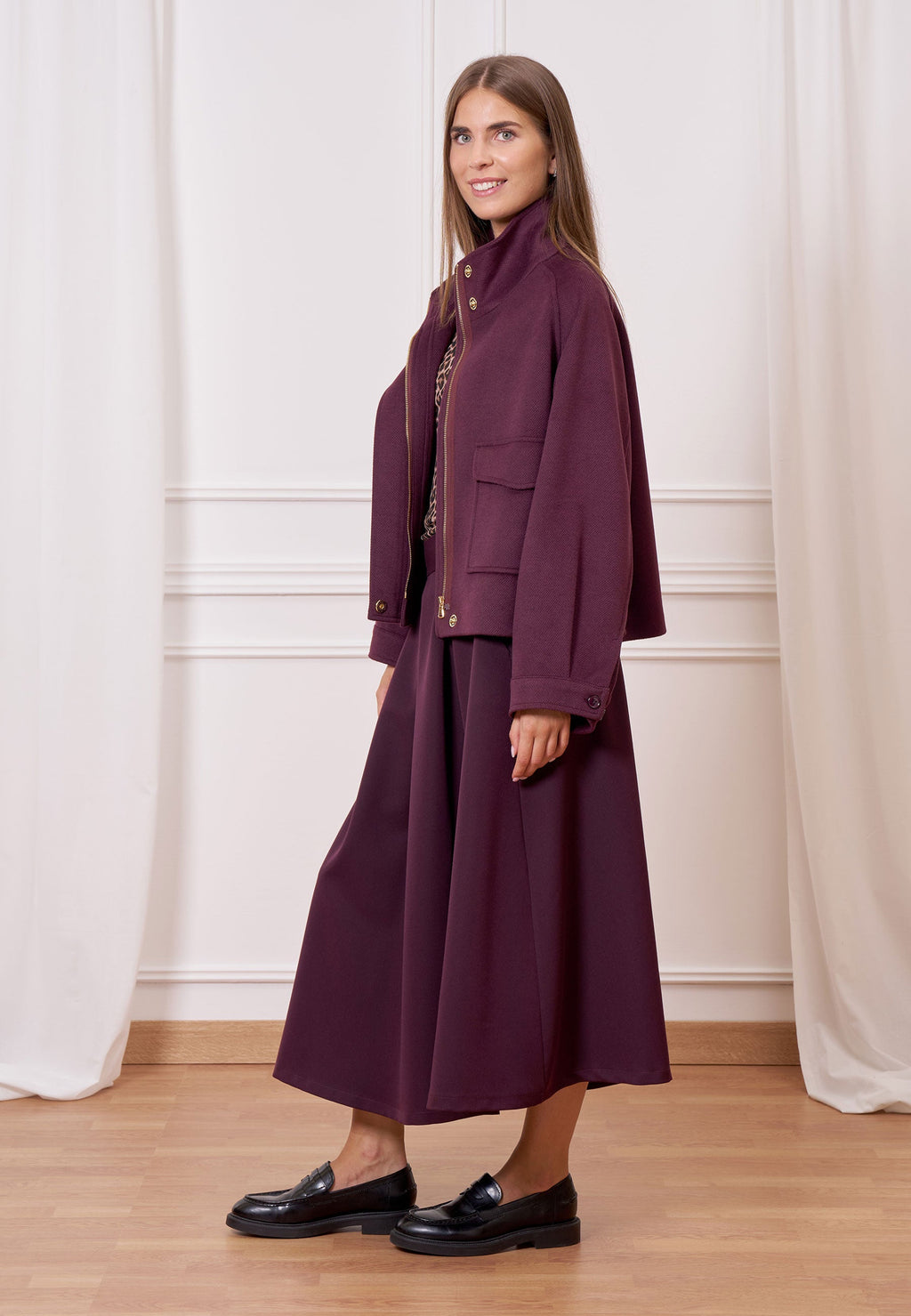 Short coat with front pockets