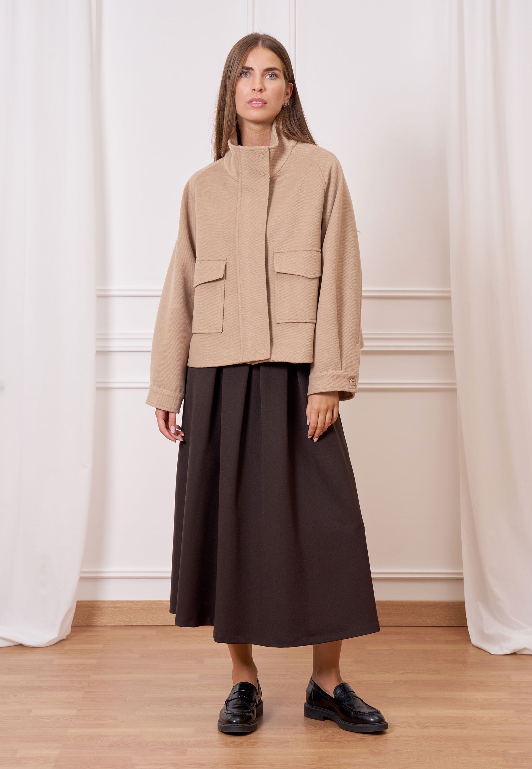 Short coat with front pockets