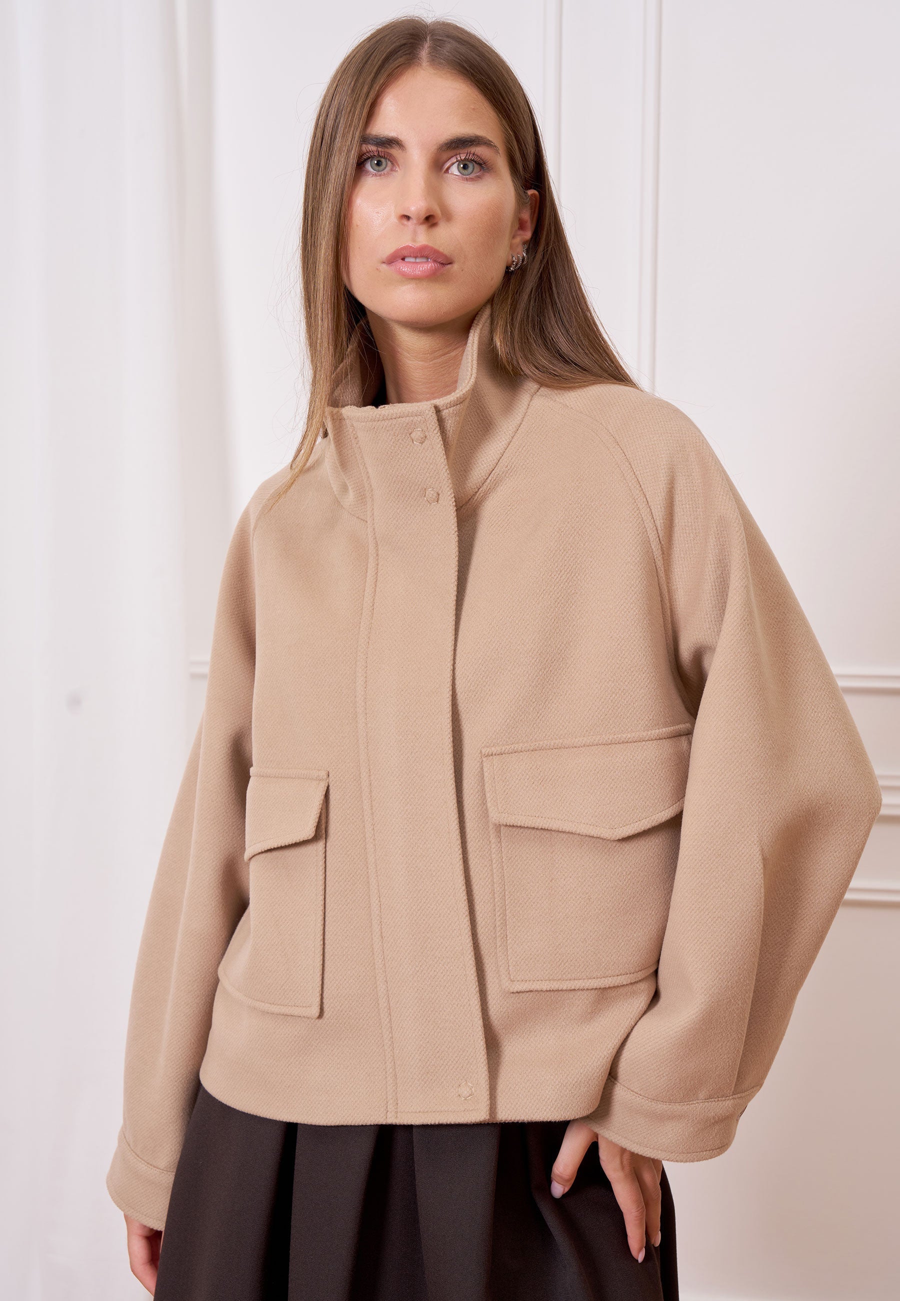 Short coat with front pockets