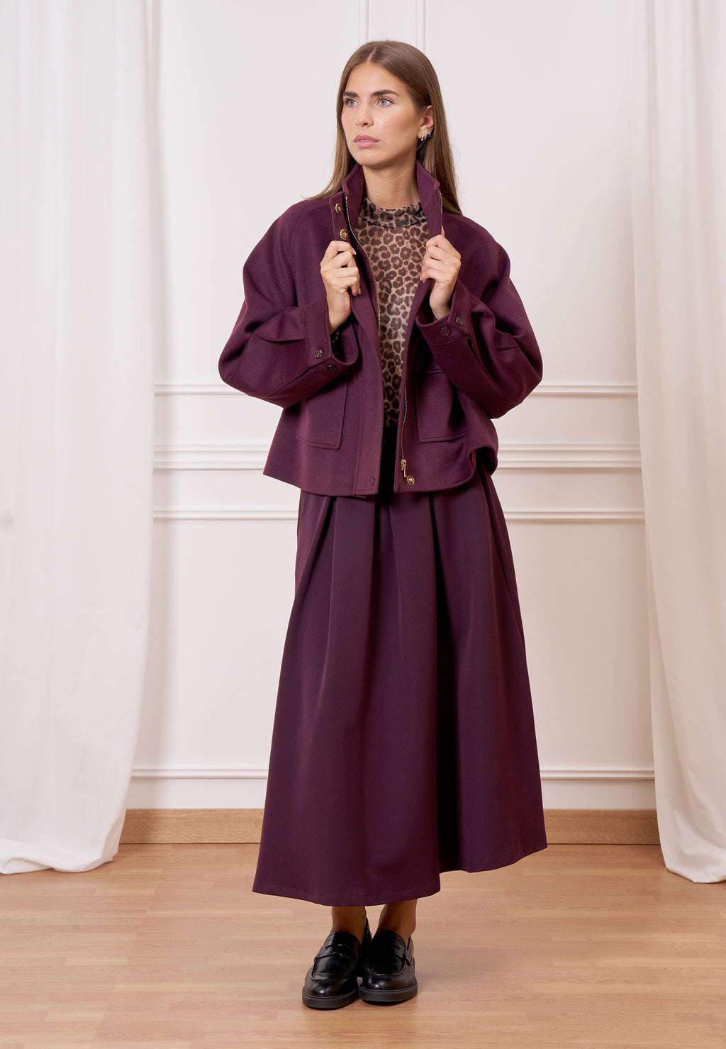 Short coat with front pockets