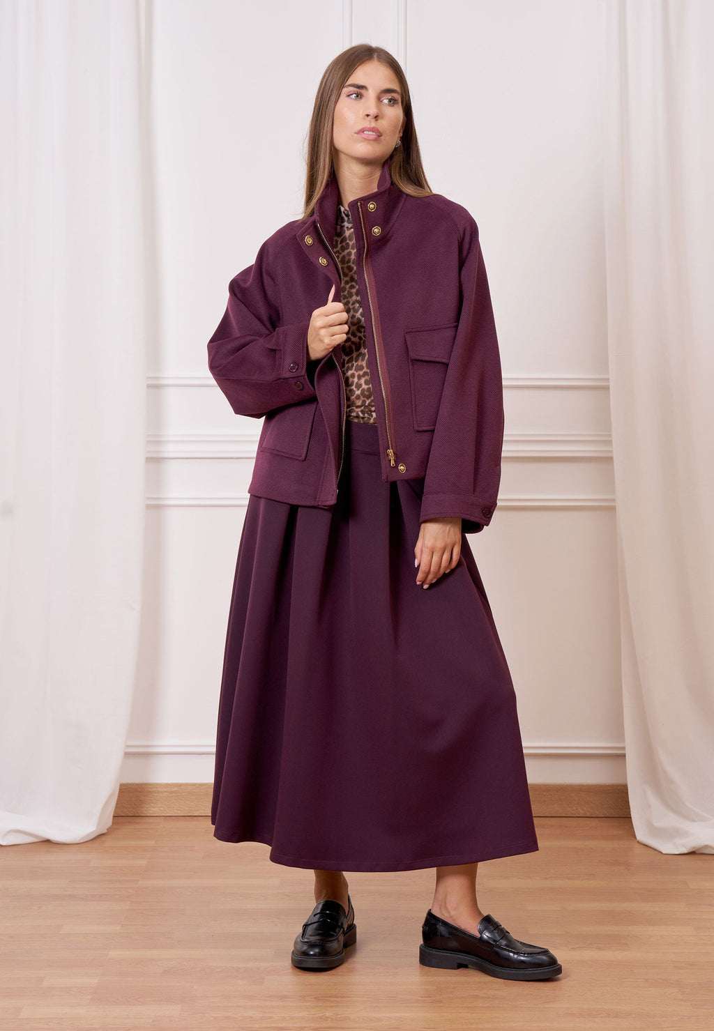 Short coat with front pockets