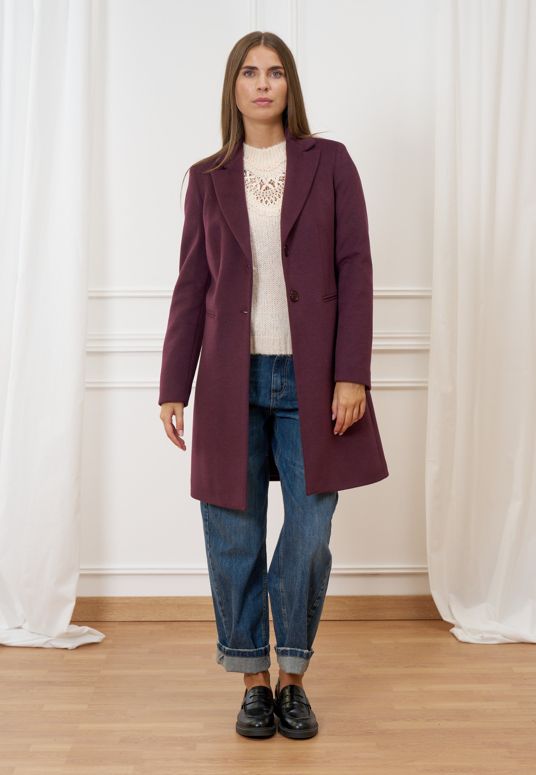 Classic single-breasted coat