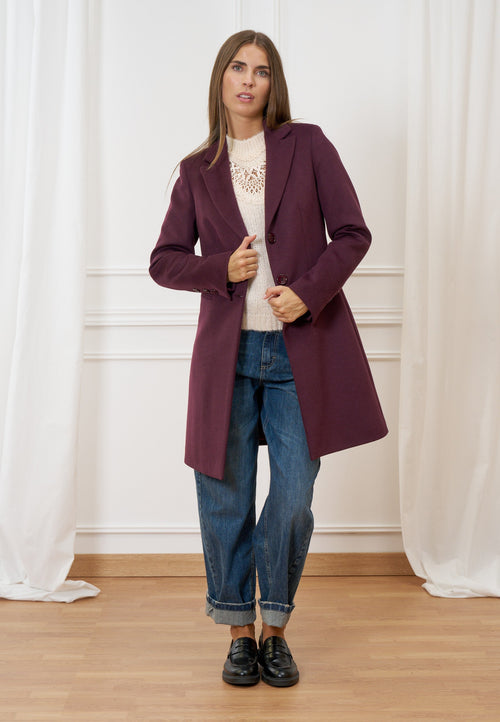Classic single-breasted coat