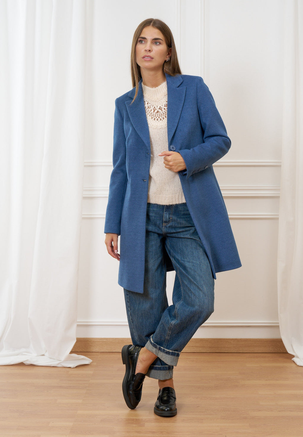 Classic single-breasted coat