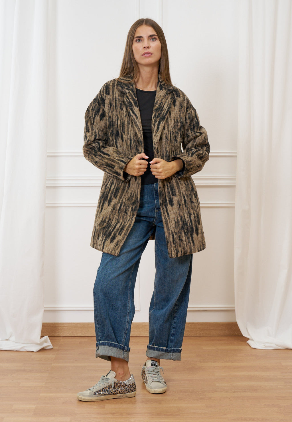 Single-breasted patterned coat