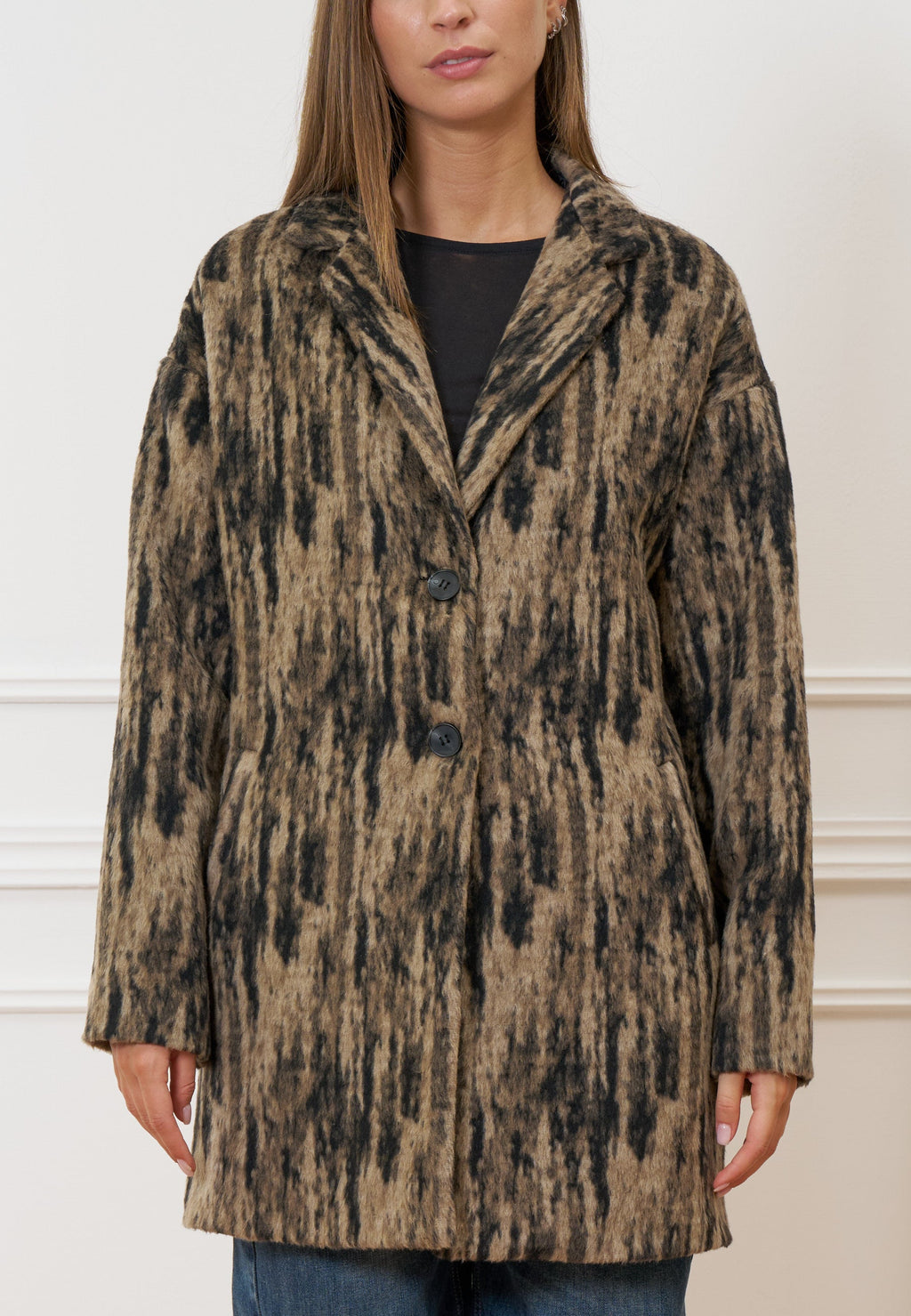 Single-breasted patterned coat