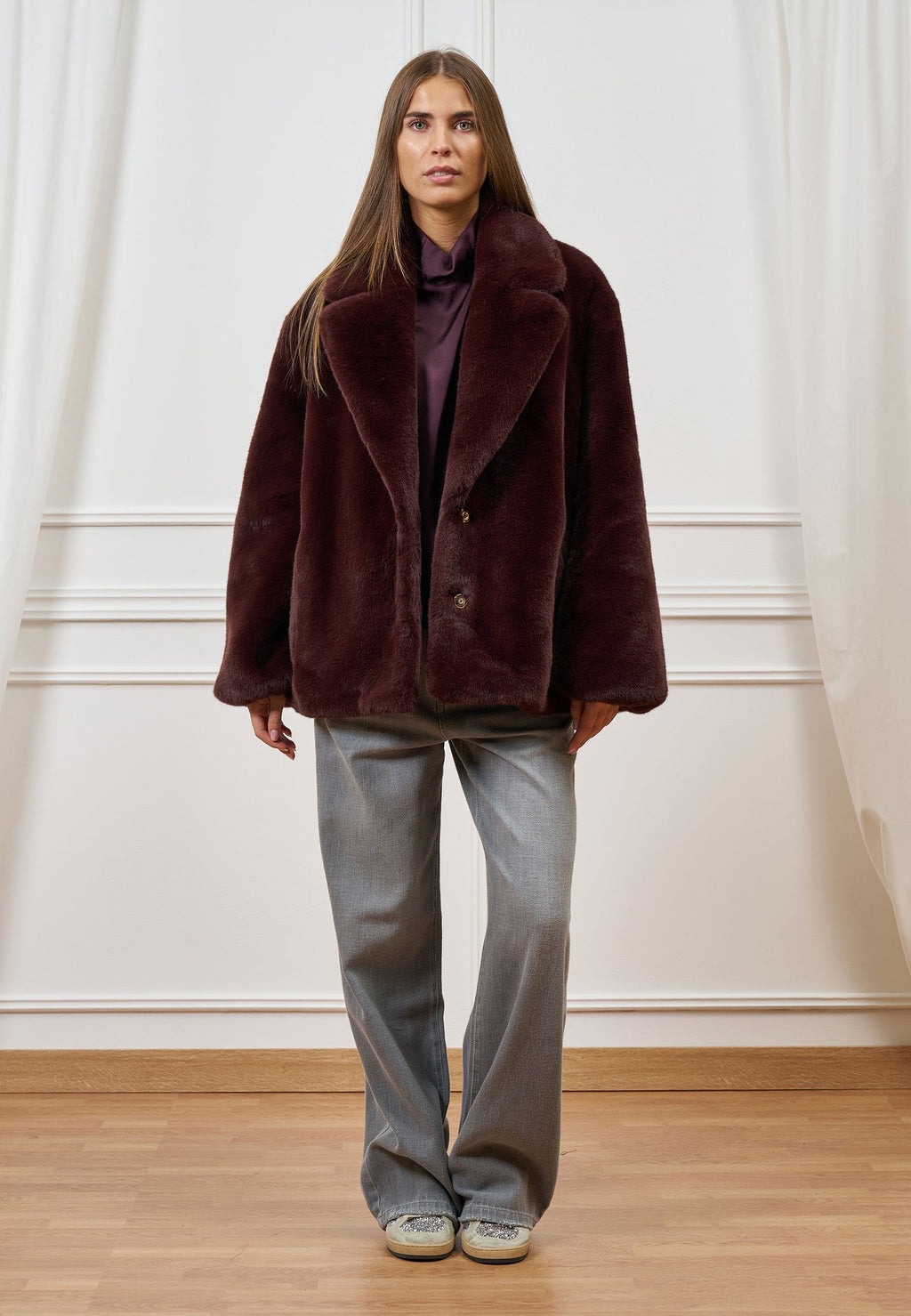 Overcoat in eco-fur