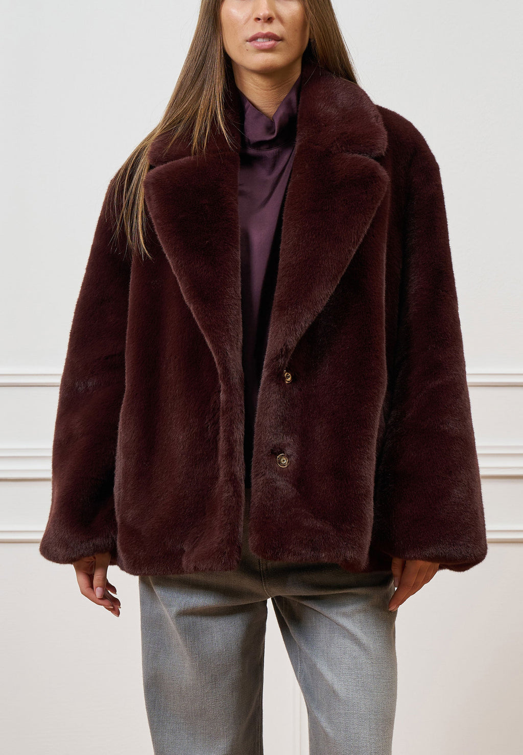Overcoat in eco-fur