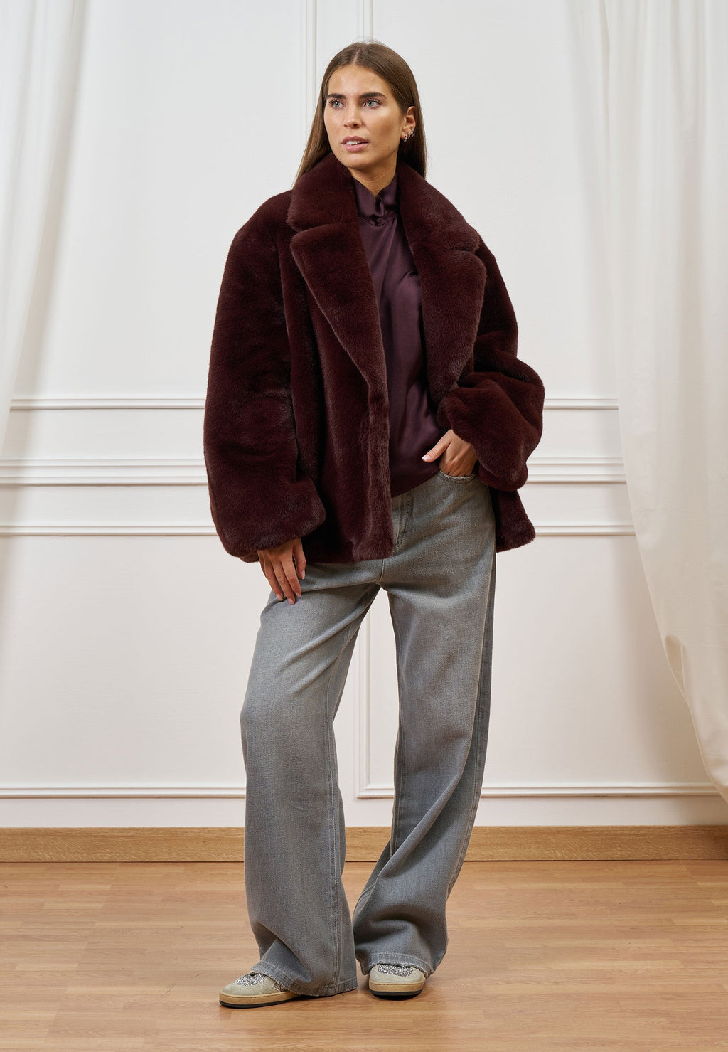 Overcoat in eco-fur