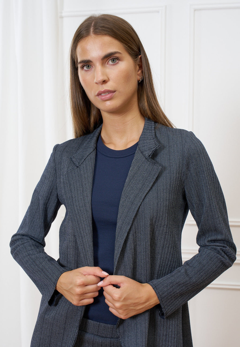 Spine Buttoned Jacket