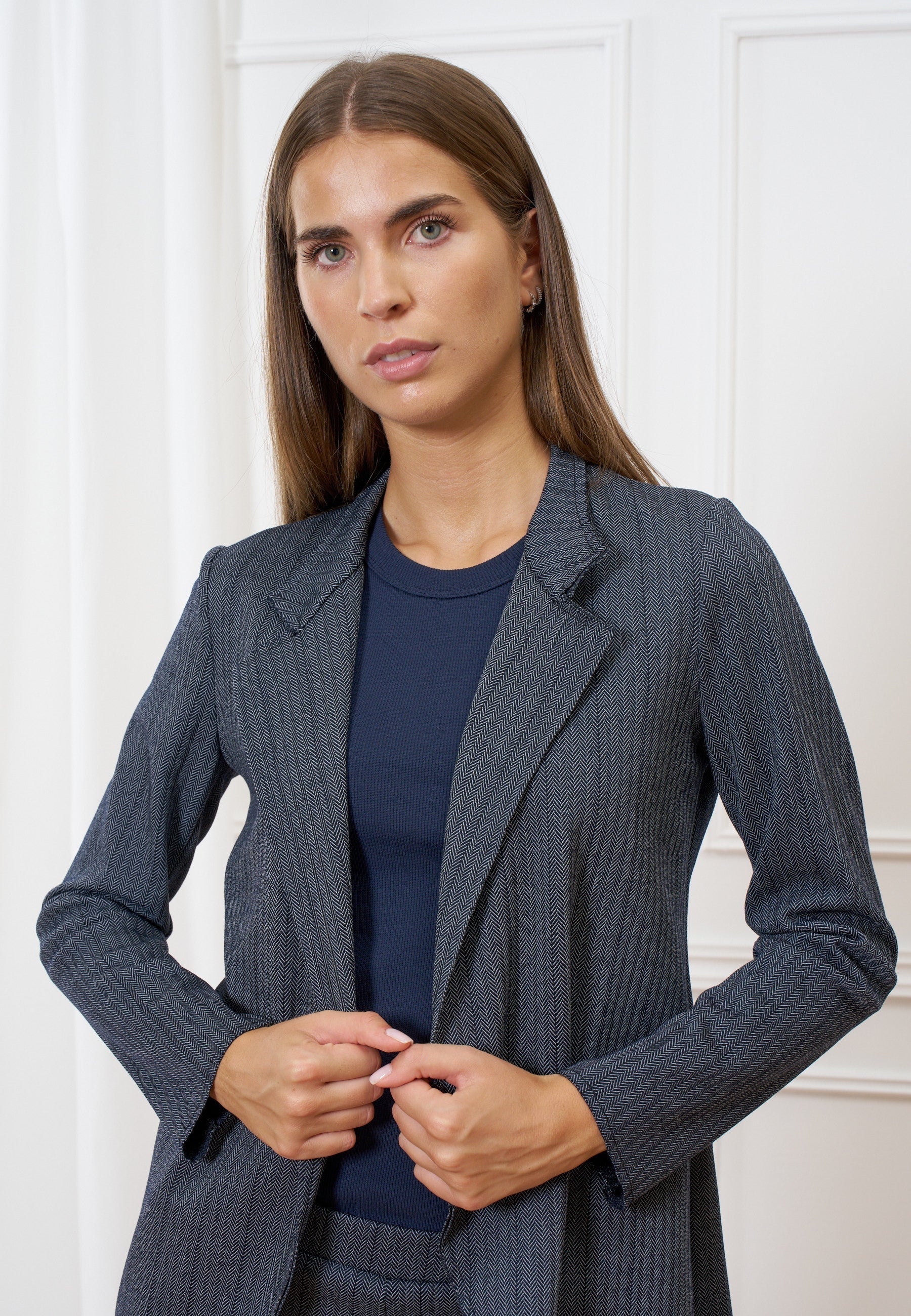 Spine Buttoned Jacket