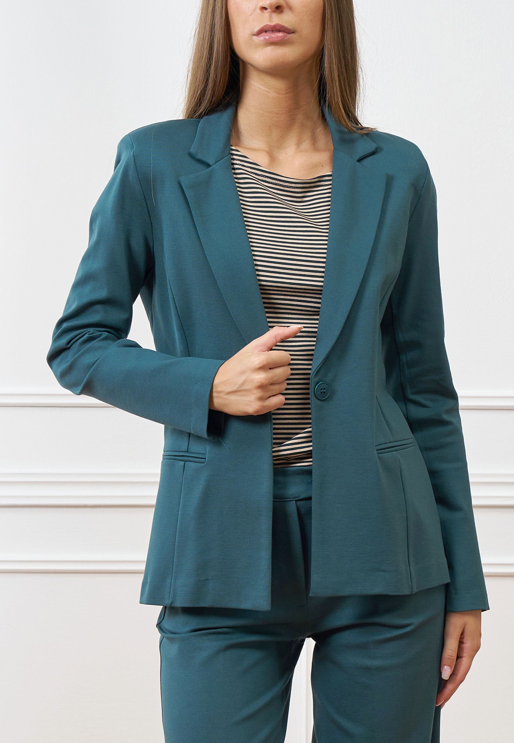 Single-breasted Milano stitch jacket