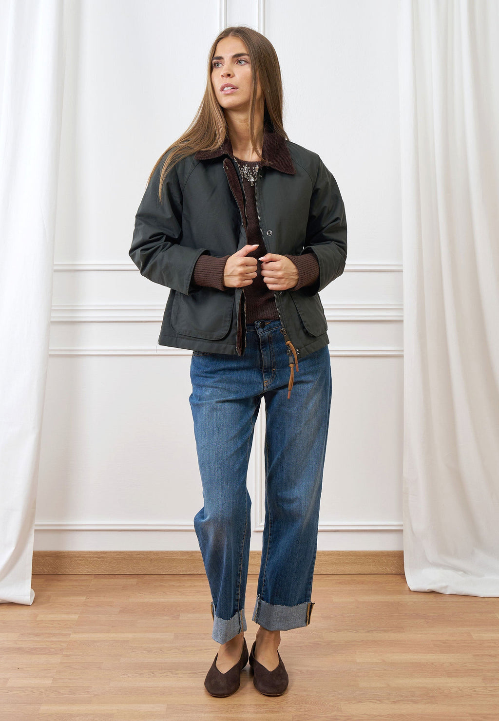 Short knit-hem jacket