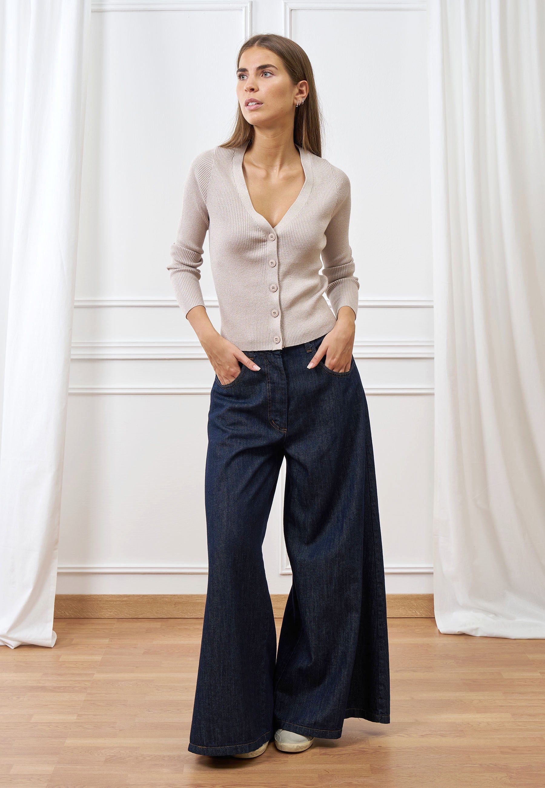 High-waisted wide-leg jeans