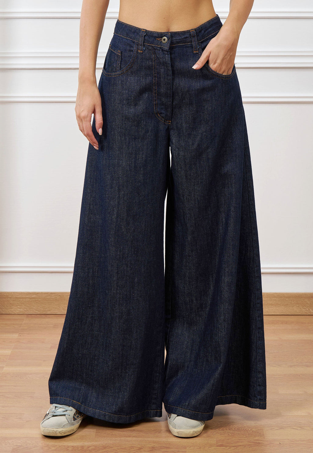 High-waisted wide-leg jeans