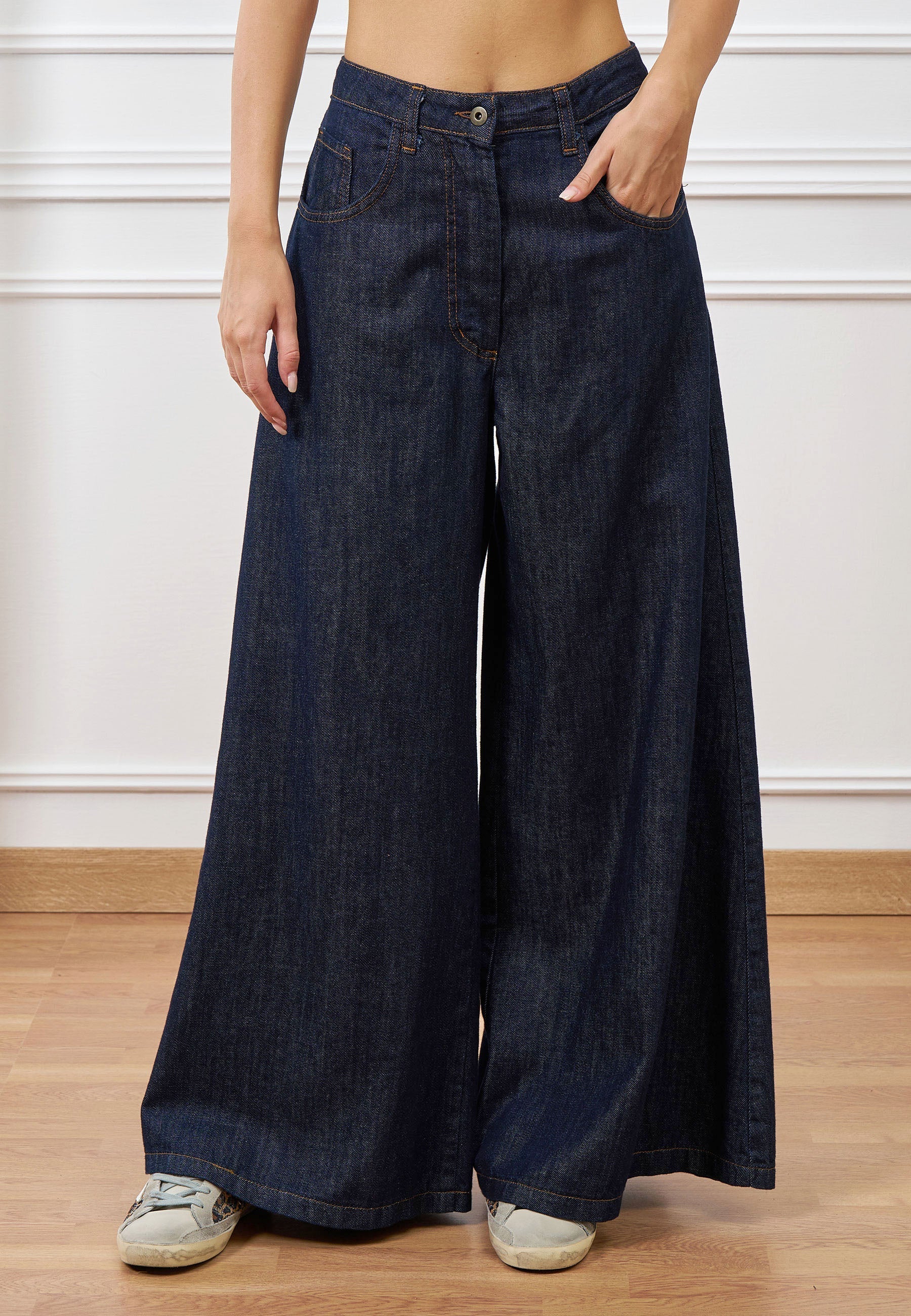 High-waisted wide-leg jeans