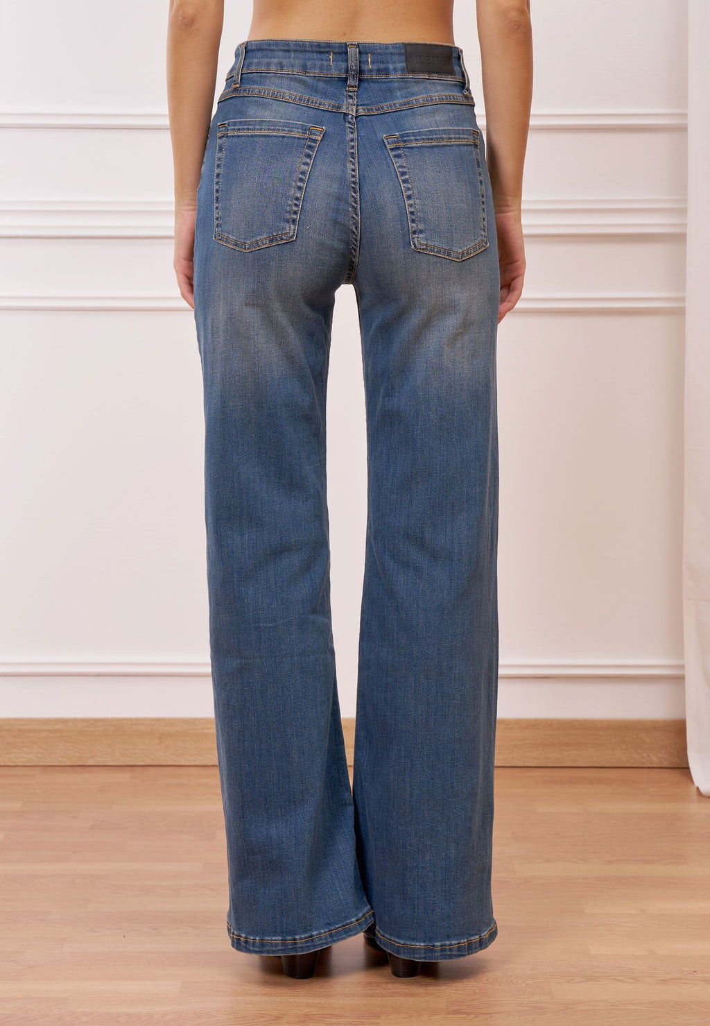 High-waisted wide-leg jeans