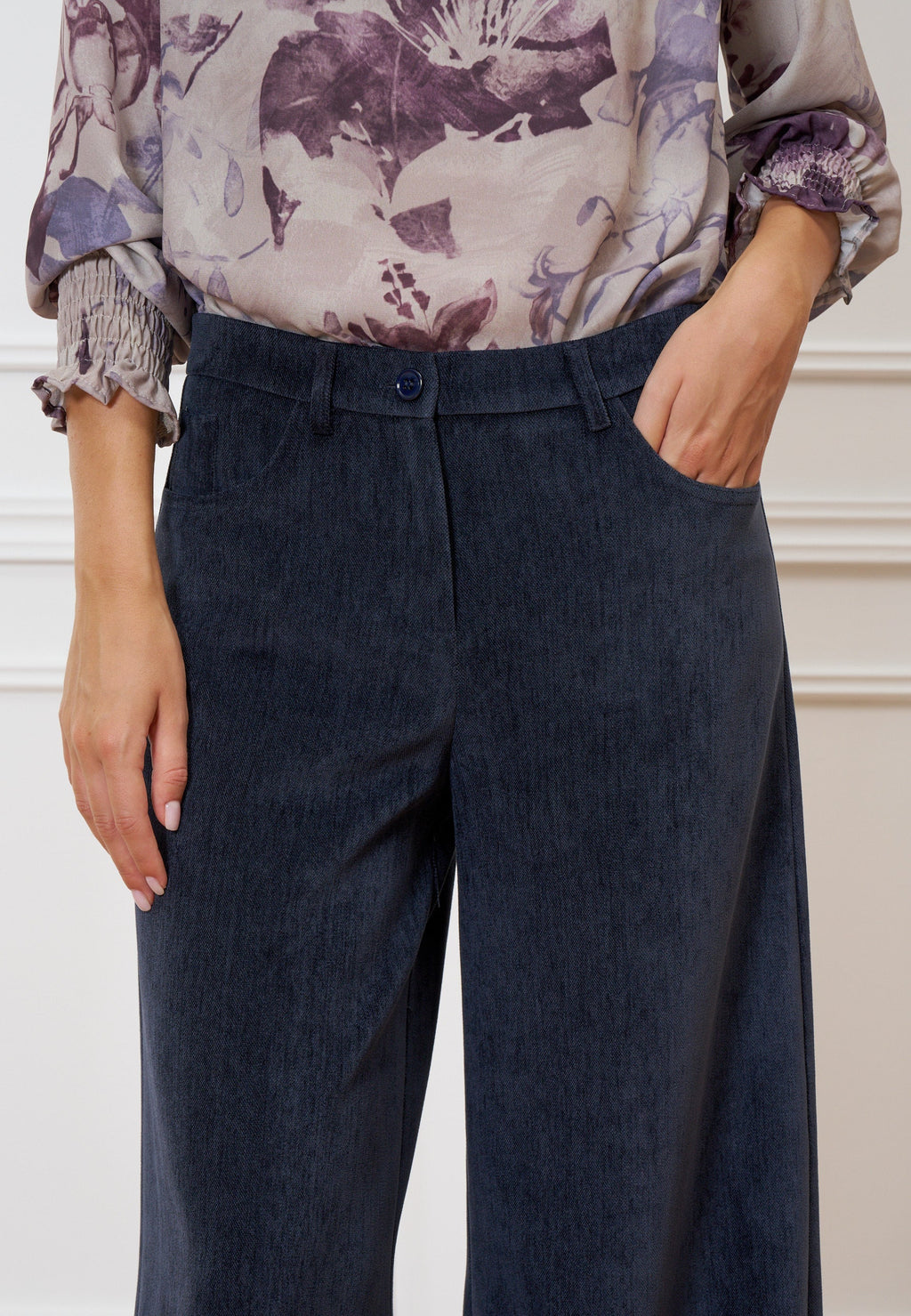 Wide velvet pants