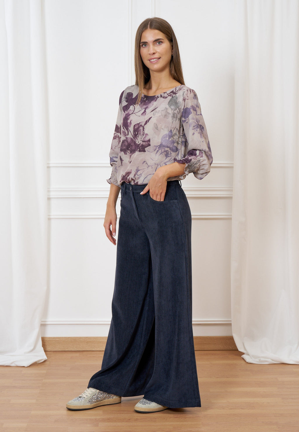 Wide velvet pants