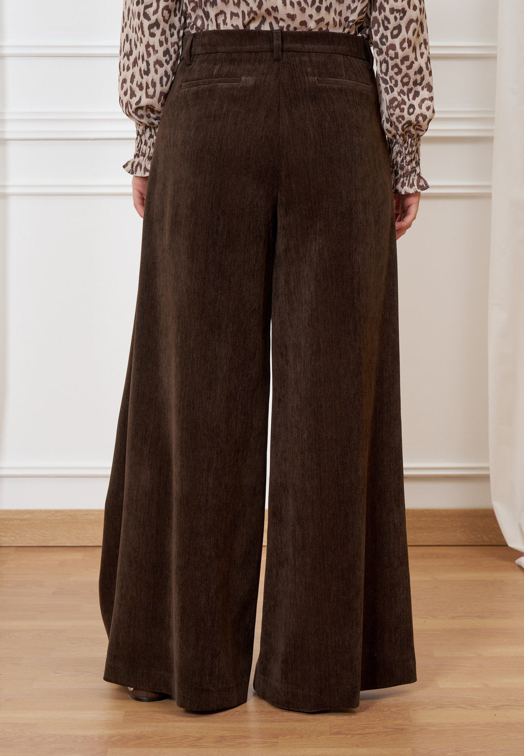 Wide velvet pants