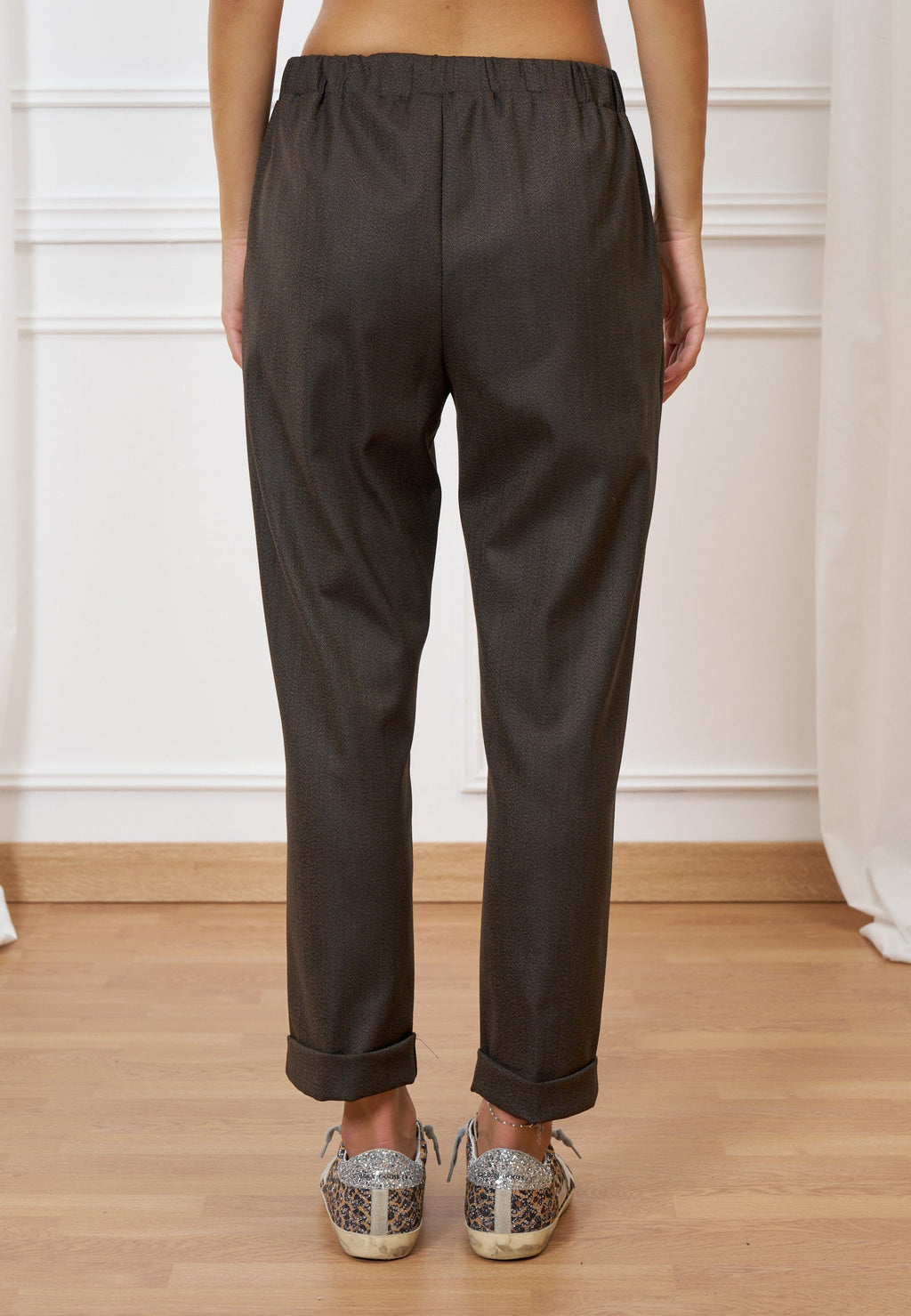 Straight pants with turn-ups