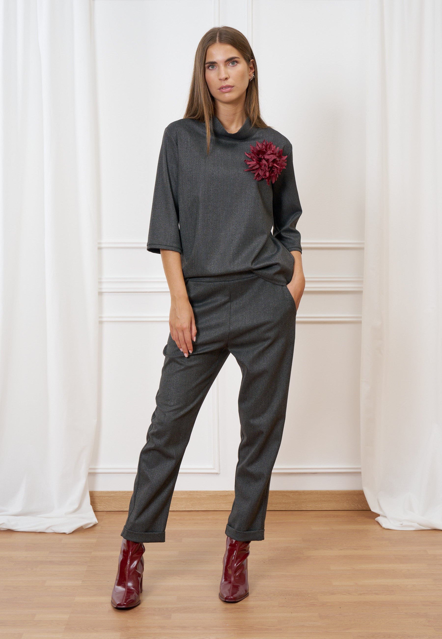 Straight pants with turn-ups