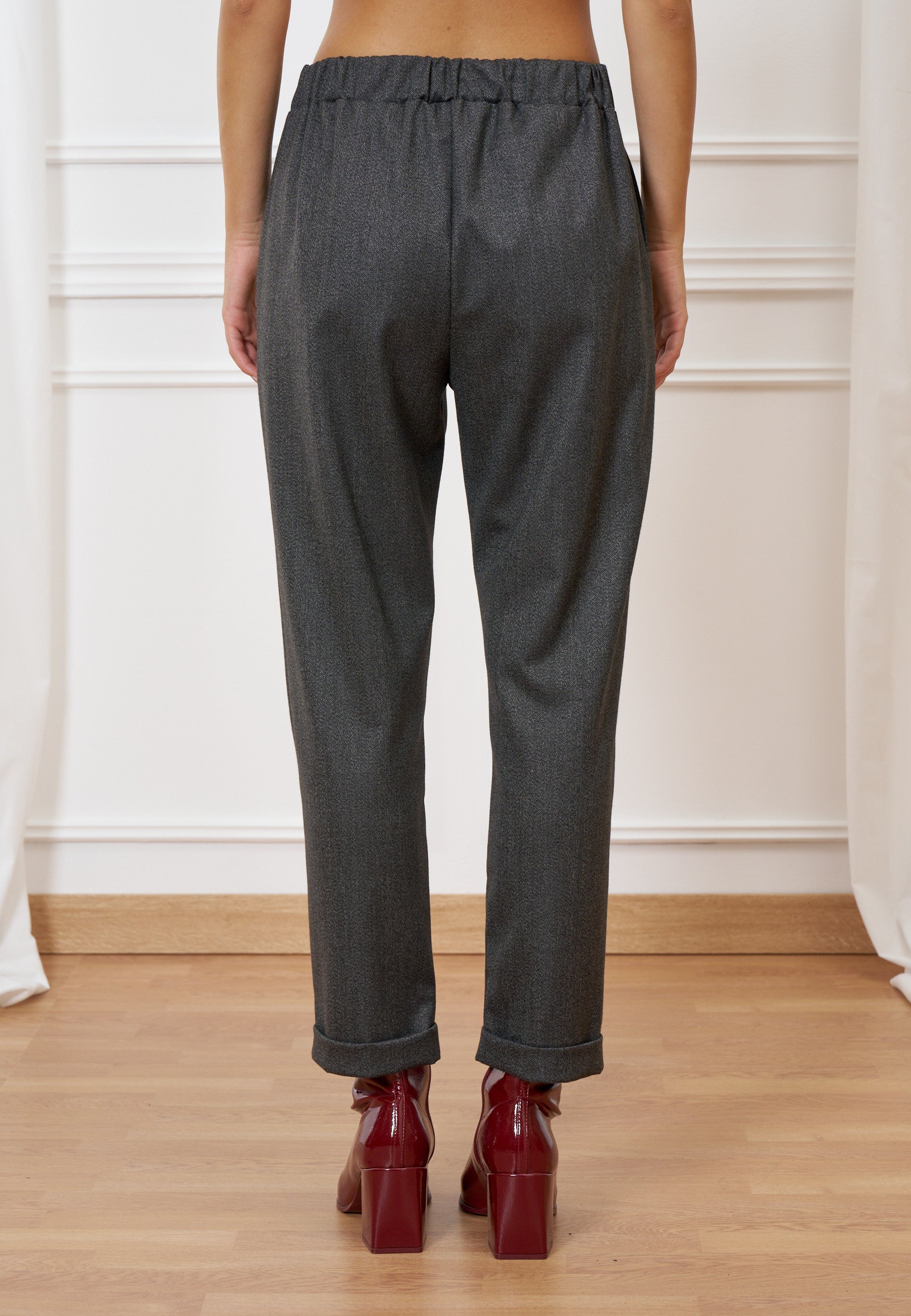 Straight pants with turn-ups