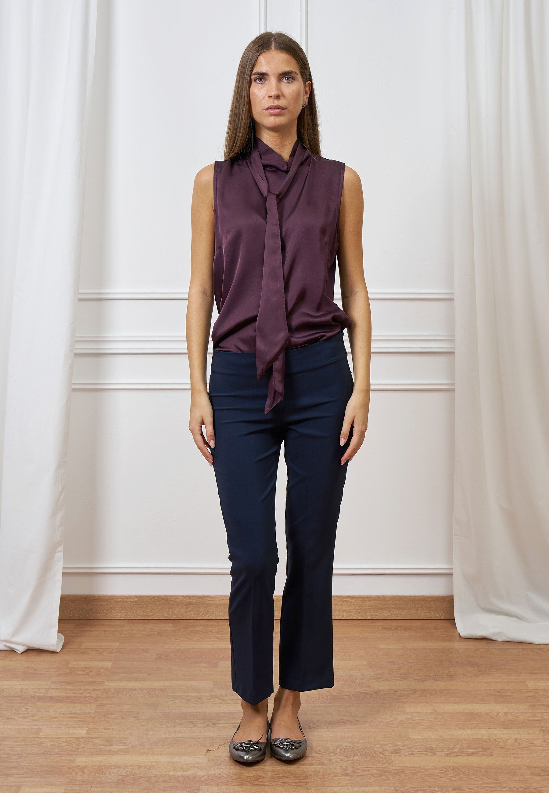 Straight pants with side zipper