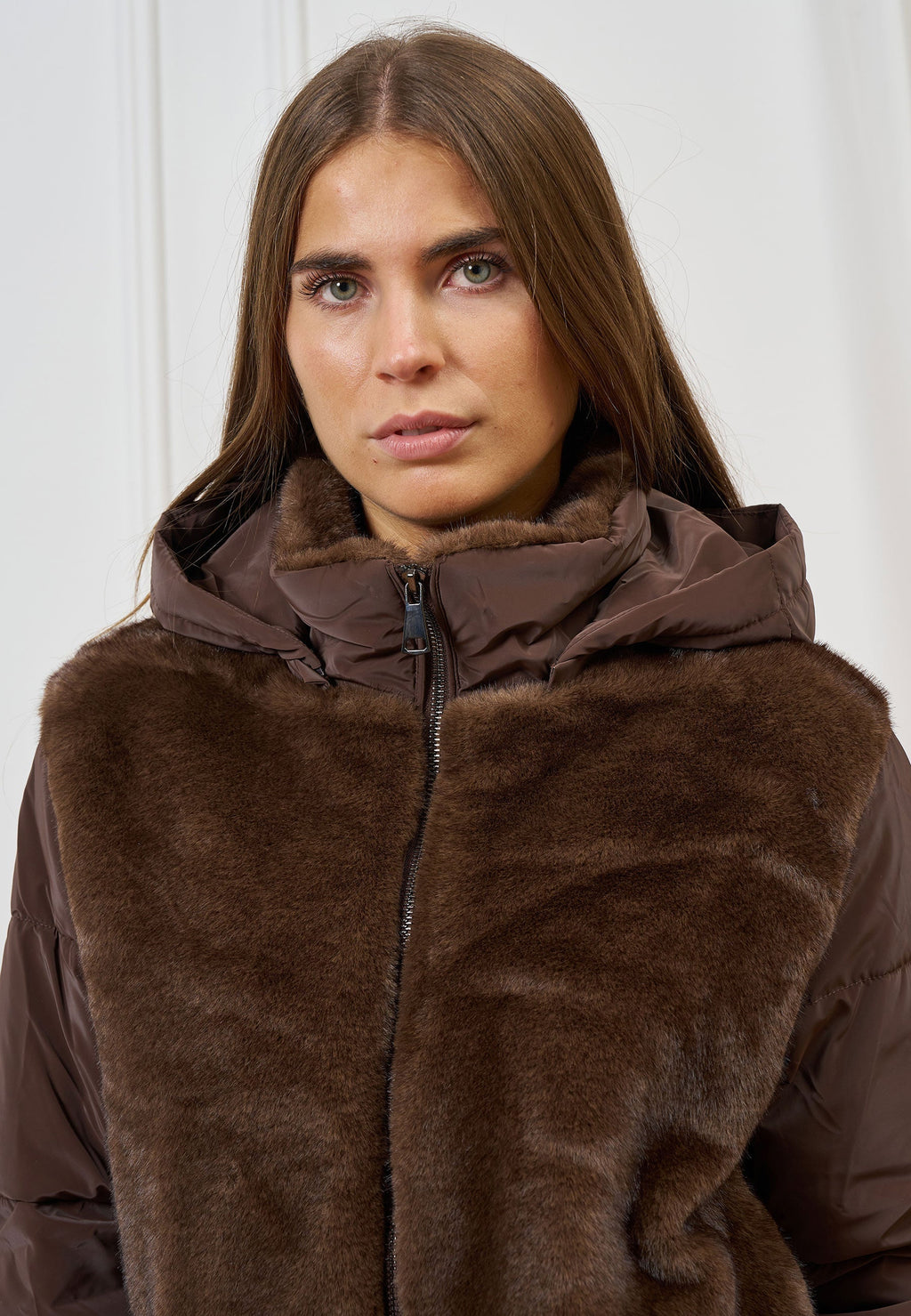 Puffer jacket with faux fur inserts